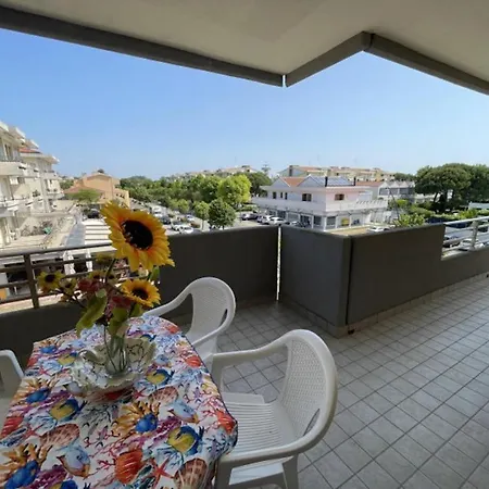 Amazing A Few Minutes Walk From The Centre By Beahost Bibione