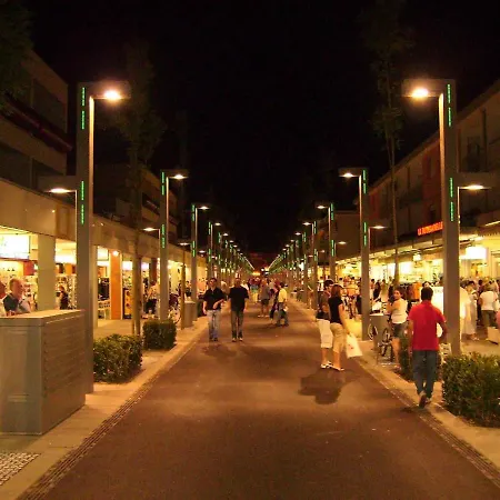 Amazing A Few Minutes Walk From The Centre By Beahost Apartament *
