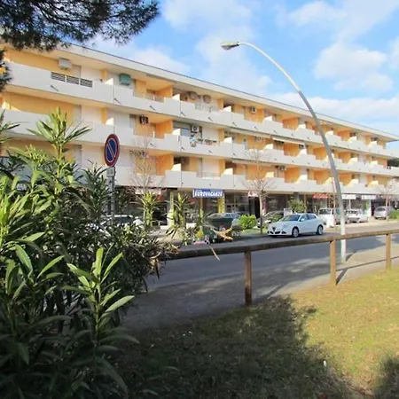 Apartament Amazing A Few Minutes Walk From The Centre By Beahost *